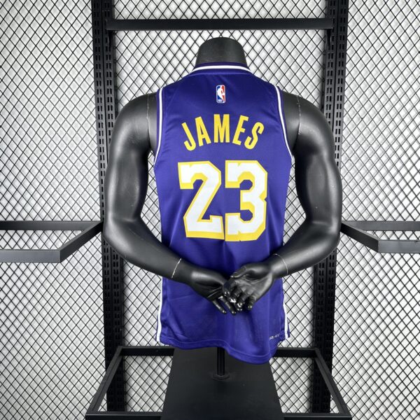 Camiseta Regata NBA Los Angeles Lakers Statement Edition Roxa 2025 Jordan - Imagem 8
