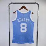 Camiseta Regata NBA Los Angeles Lakers 8 Kobe Bryant Mitchell & Ness Powder Blue Hardwood 2004/05 - Imagem 6