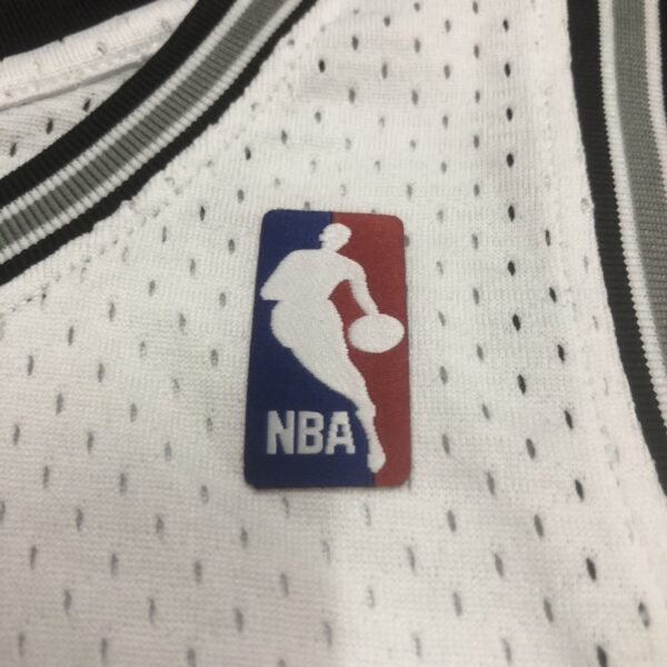 Camiseta Regata NBA San Antonio Spurs 10 Dennis Rodman Mitchell & Ness Branca 1993/94 - Imagem 6