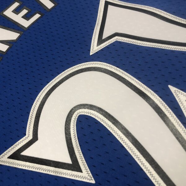 Camiseta Regata NBA Minnesota Timberwolves 21 Kevin Garnett Mitchell & Ness Azul 2003/04 - Imagem 13