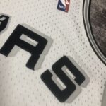 Camiseta Regata NBA San Antonio Spurs 10 Dennis Rodman Mitchell & Ness Branca 1993/94 - Imagem 5