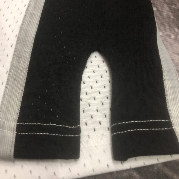 Camiseta Regata NBA San Antonio Spurs 10 Dennis Rodman Mitchell & Ness Branca 1993/94 - Imagem 10