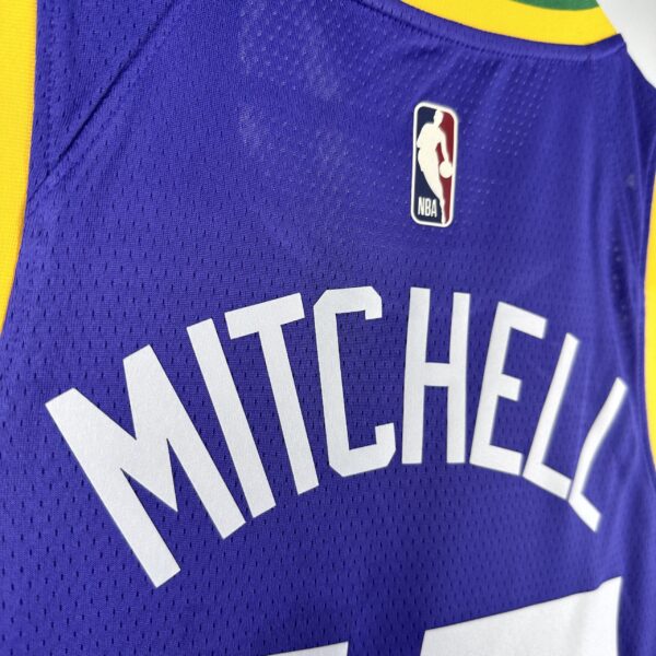 Camiseta Regata NBA Utah Jazz 45 Donovan Mitchell Classic Edition Roxo 2024/25 Nike - Imagem 9