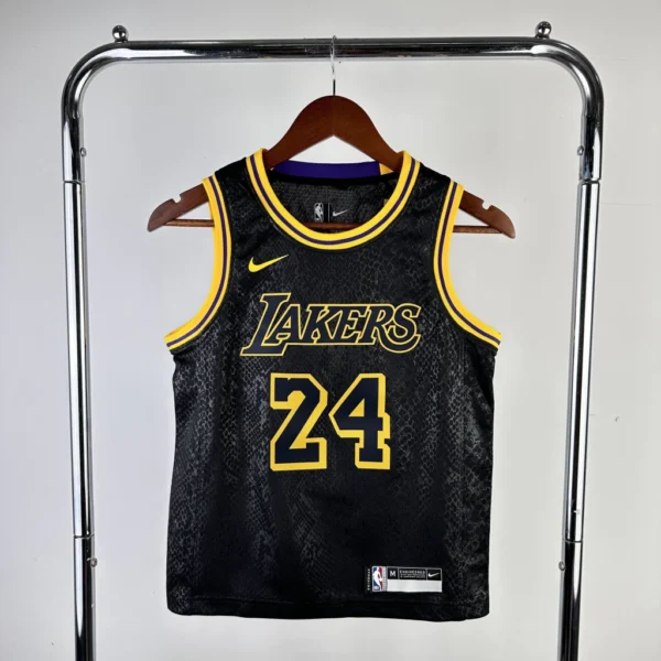 Camiseta Regata Basquete NBA Los Angeles Lakers Preta Mamba Negra - Black Mamba - Edição Especial Nike - Imagem 14