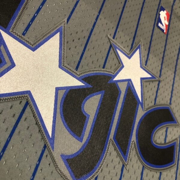 Camiseta Regata NBA Orlando Magic 1 Penny Hardaway Mitchell & Ness Cinza 1994/95 - Imagem 5