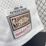 Camiseta Regata NBA New York Knicks 33 Patrick Ewing Mitchell & Ness Branca 1991/92 - Imagem 4