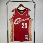 Camiseta Regata NBA Cleveland Cavaliers 23 Lebron James Mitchell & Ness Vermelha 2003/04