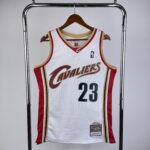 Camiseta Regata NBA Cleveland Cavaliers 23 Lebron James Mitchell & Ness Branca 2003/04