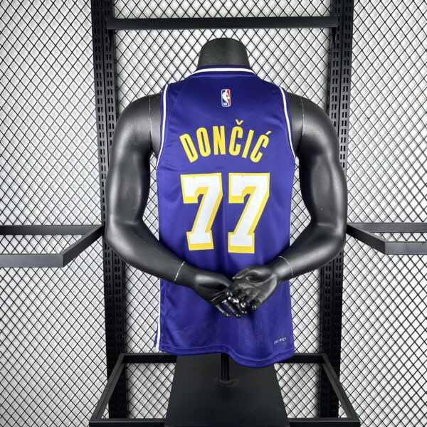 Camiseta Regata NBA Los Angeles Lakers Statement Edition Roxa 2025 Jordan - Imagem 10