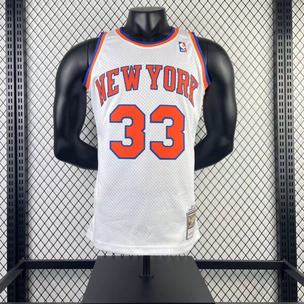 Camiseta Regata NBA New York Knicks 33 Patrick Ewing Mitchell & Ness Branca 1991/92 - Imagem 8