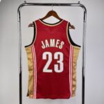 Camiseta Regata NBA Cleveland Cavaliers 23 Lebron James Mitchell & Ness Vermelha 2003/04 - Imagem 12