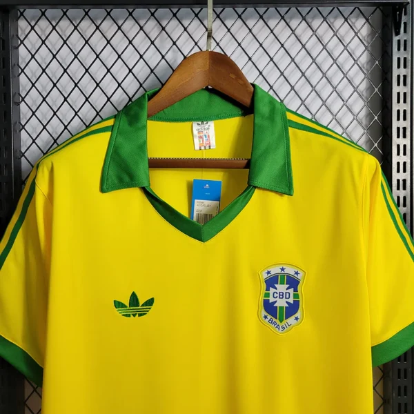 Camisa Retrô Clássica Seleção Brasileira Home - Brasil Amarela – 1979/80 Adidas - Imagem 3