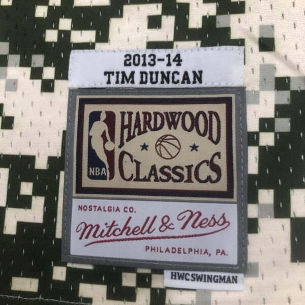 Camiseta Regata NBA San Antonio Spurs 21 Tim Duncan Mitchell & Ness 2013/14 - Imagem 8