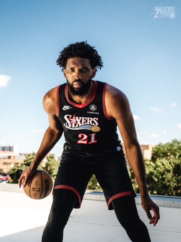 Camiseta Regata Basquete NBA Philadelphia 76ers Sixers Classic Edition Preta 25/2026 Nike - Imagem 8