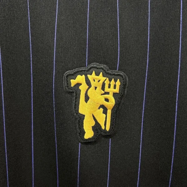Camisa Manchester United Terrace Icons Unissex 2025 Devil Black Adidas - Imagem 7
