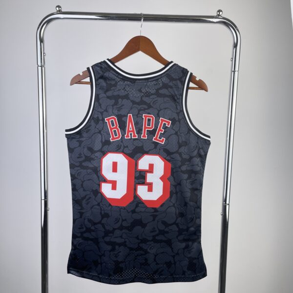 Camiseta Regata NBA Miami Heat BAPE Mitchell & Ness Preta 1993 - Imagem 2