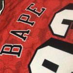Camiseta Regata NBA Miami Heat BAPE Mitchell & Ness Vermelha 1993 - Imagem 16