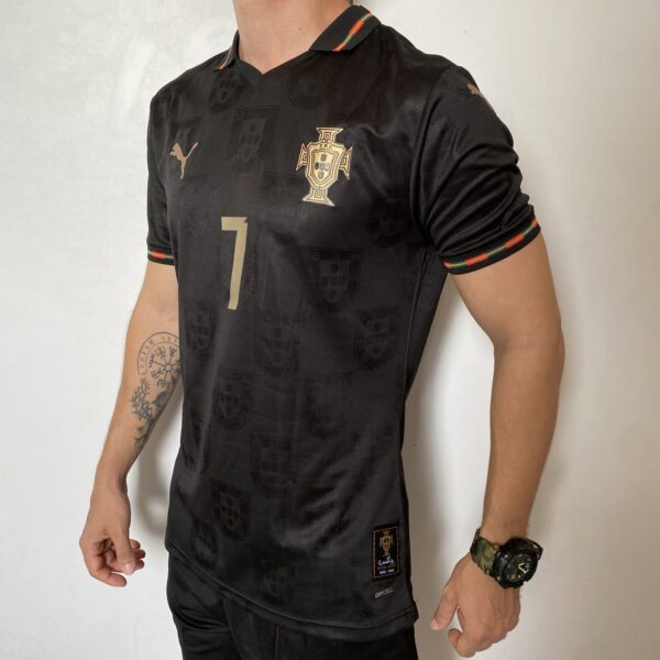 Camisa Seleção Portugal - Edição Especial - Pantera Negra - Eusébio - Versão Jogador - Copa do Mundo 2026 Preta Puma - Imagem 10