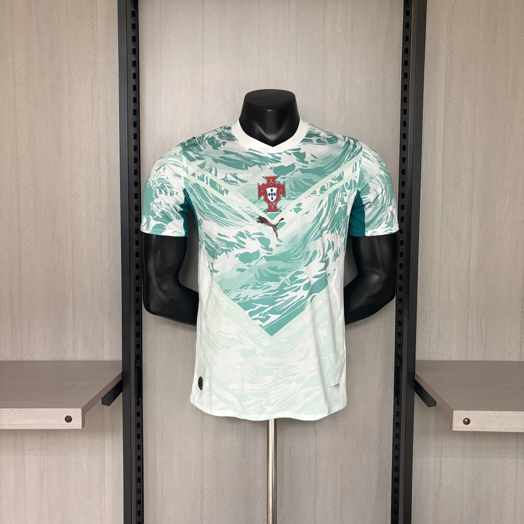 Camisa Seleção Portugal Away Versão Jogador Copa Do Mundo 2026 Puma Branca