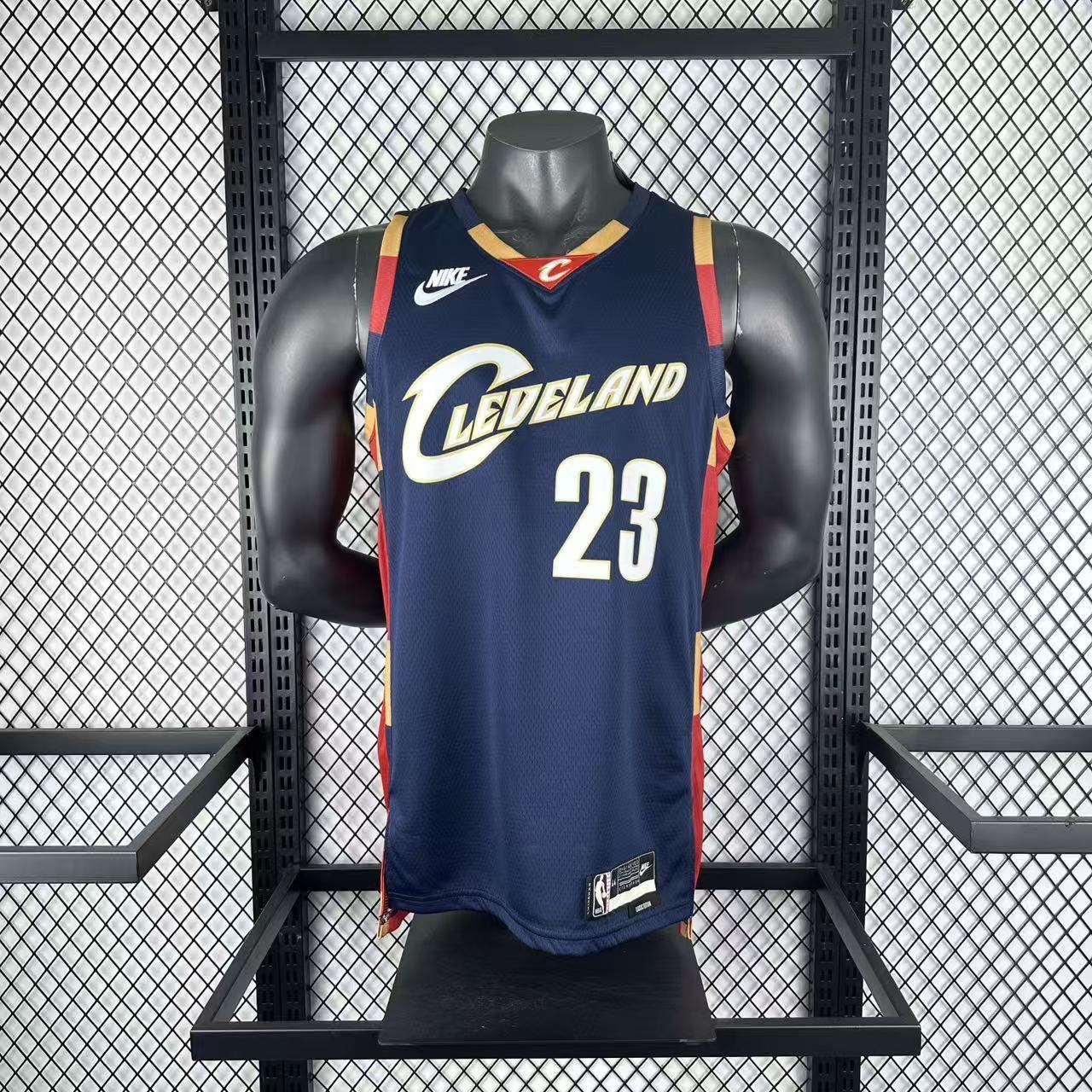 ac38a215 Camiseta Regata NBA Cleveland Cavaliers Cavs Classic Edition 2025/26 Nike - Imagem 1