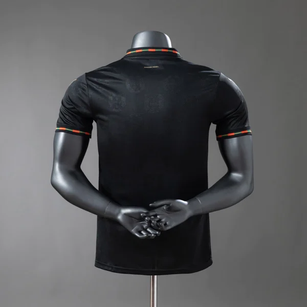 Camisa Seleção Portugal - Edição Especial - Pantera Negra - Eusébio - Versão Jogador - Copa do Mundo 2026 Preta Puma - Imagem 18