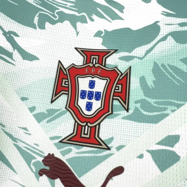 Camisa Seleção Portugal Away Versão Torcedor Copa Do Mundo 2026 Puma Branca - Imagem 3