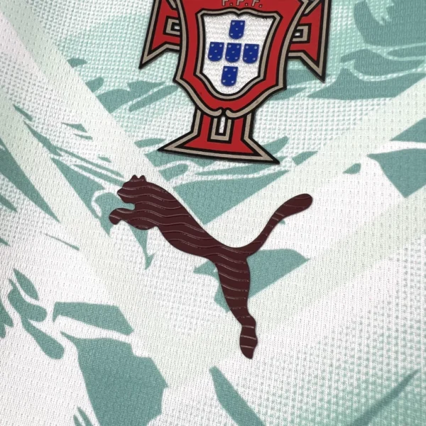 Camisa Seleção Portugal Away Versão Torcedor Copa Do Mundo 2026 Puma Branca - Imagem 4