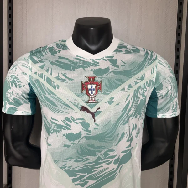 Camisa Seleção Portugal Away Versão Jogador Copa Do Mundo 2026 Puma Branca - Imagem 2