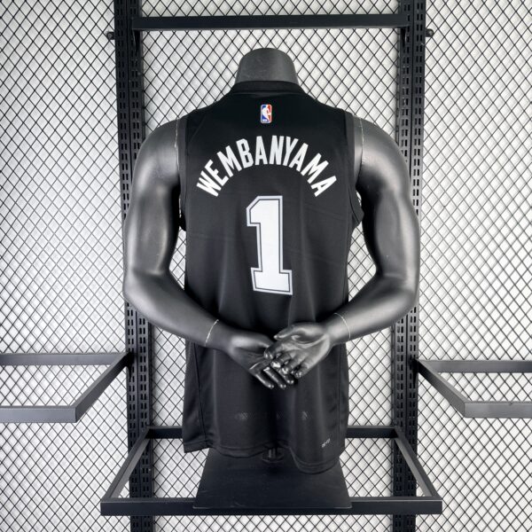 Camiseta Regata Basquete NBA San Antonio Spurs City Edition 2025/26 Preta Nike - Imagem 2