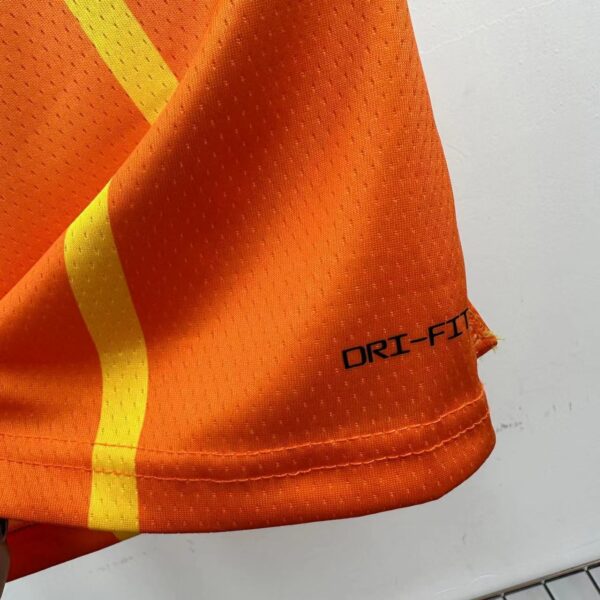 Camiseta Regata Basquete NBA Charlotte Hornets Statement Edition 2025/26 Laranja Jordan - Imagem 6