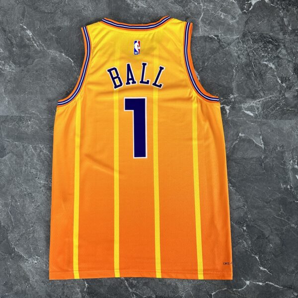 Camiseta Regata Basquete NBA Charlotte Hornets Statement Edition 2025/26 Laranja Jordan - Imagem 10