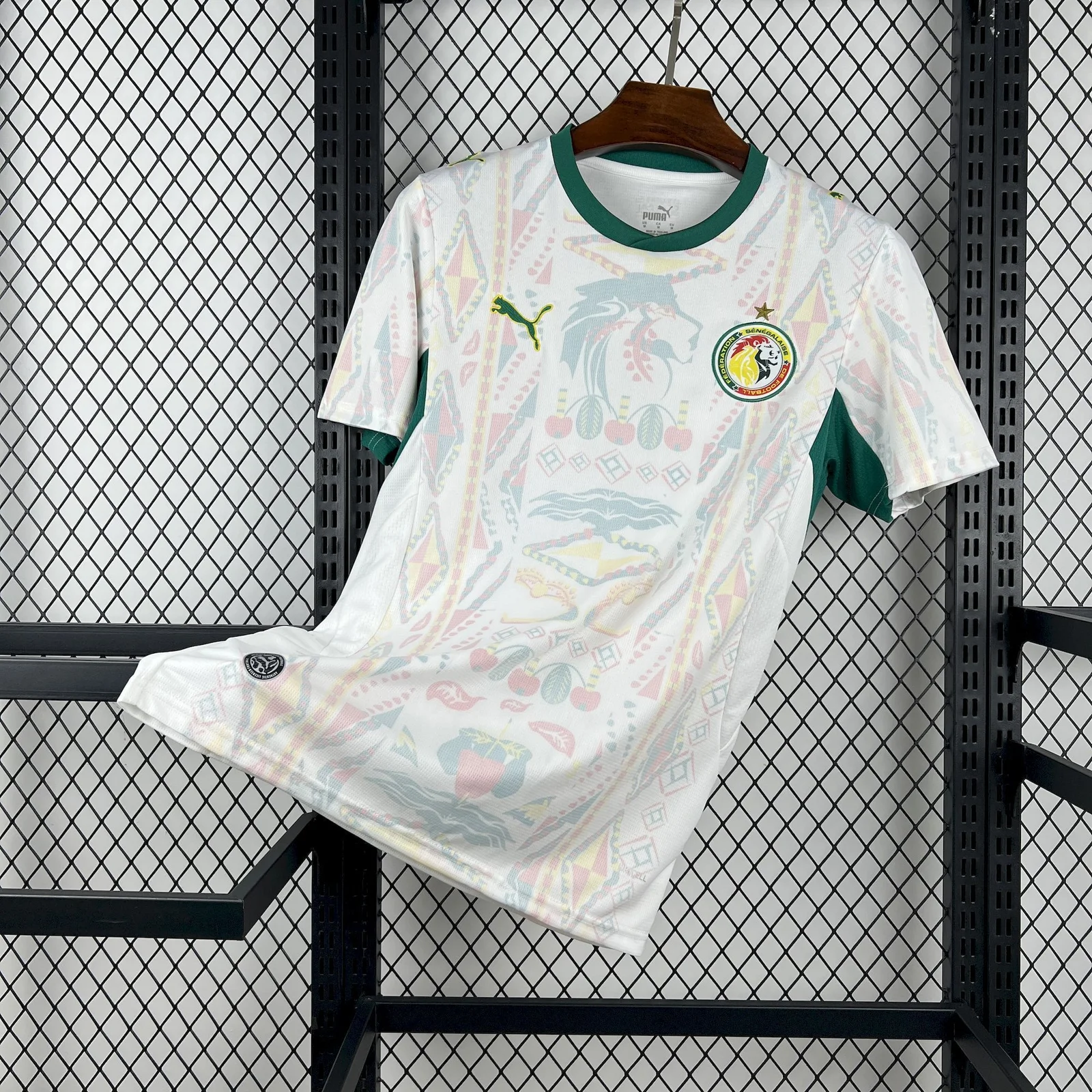 imagen_2026-01-04_035030446 Camisa Seleção Senegal Home Dupla-Face Versão Torcedor Copa Do Mundo 2026 Branca Puma - Imagem 1