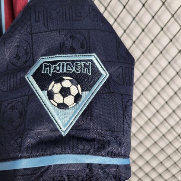 Camisa Retrô West Ham United 2011 Iron Maiden - Imagem 4
