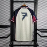 Camisa Retrô West Ham United 1999/2001 Iron Maiden - Imagem 7