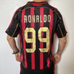 Camisa Retrô Milan Home 2006/2007 Ronaldo 99 Adidas Preta Vermelha Dourada - Imagem 2