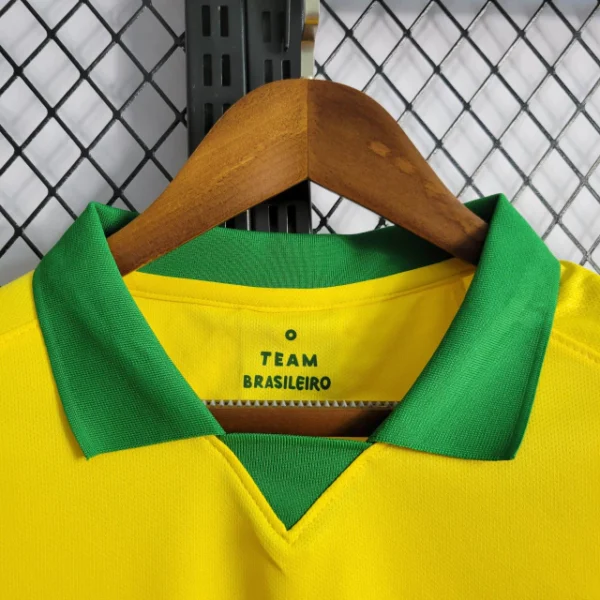Camisa Retrô Clássica Seleção Brasileira Home - Brasil Amarelo – 2019 Nike - Imagem 3
