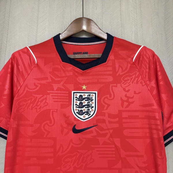 Camisa Seleção Inglaterra Away Versão Torcedor Copa Do Mundo 2026 Vermelha Nike - Imagem 2