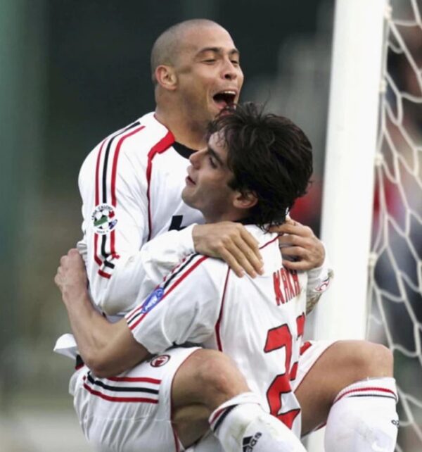 Camisa Retrô Milan Away 2006/2007 Ronaldo 99 Adidas Branca - Imagem 3