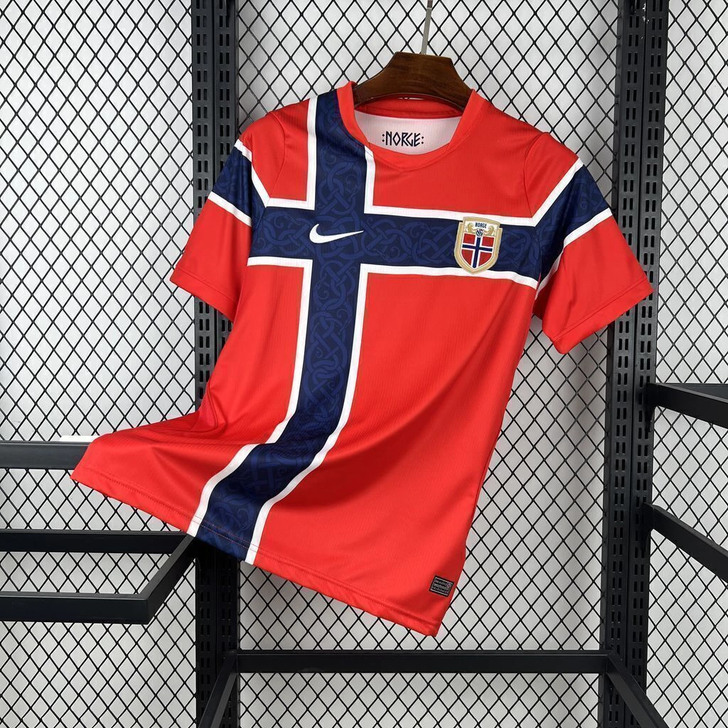 Camisa Seleção Noruega Home Versão Torcedor Copa Do Mundo 2026 Vermelha Nike