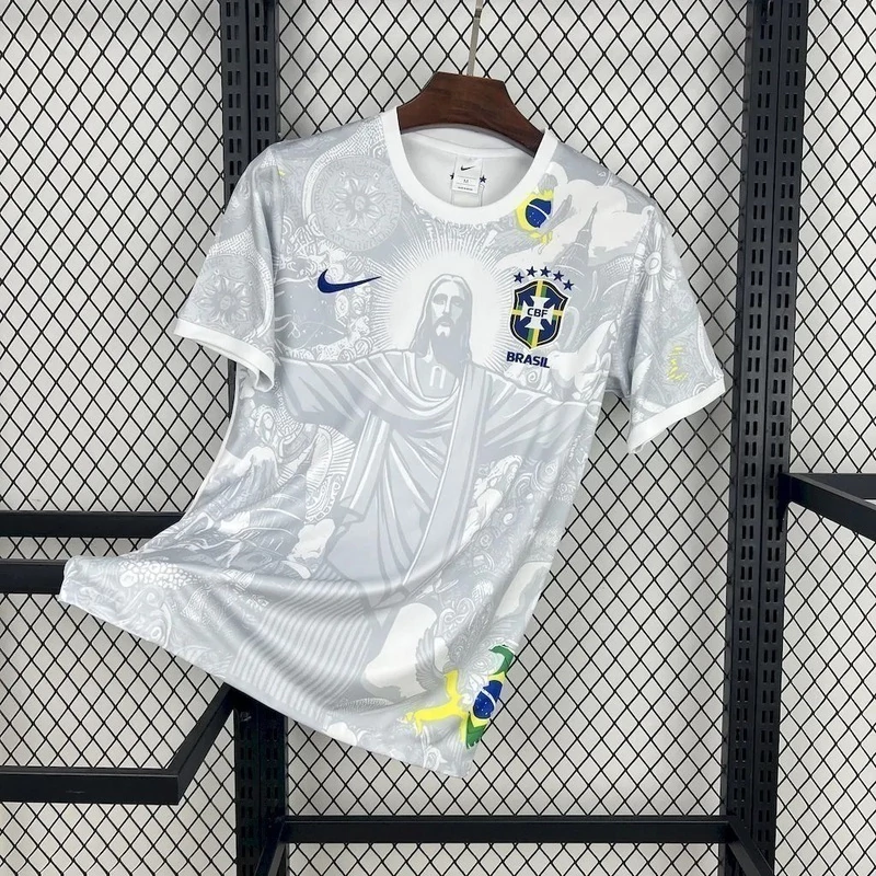 2dc94b6a-6712d783ddbcffa2a617477788060698-1024-1024 Camisa Brasil Seleção Brasileira Concept Cristo Redentor Versão Torcedor Masculina Branca 2026 Nike - Imagem 1