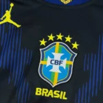 Camisa Brasil Seleção Brasileira Away Torcedor Manga Longa Copa do Mundo 2026 Jordan Azul Nike - Imagem 4