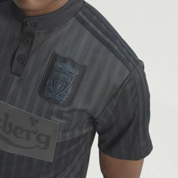 Camisa Retrô Liverpool Especial All-Black 1995/96 Preta Adidas - Imagem 2