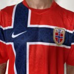 Camisa Seleção Noruega Home Versão Torcedor Copa Do Mundo 2026 Vermelha Nike - Imagem 10