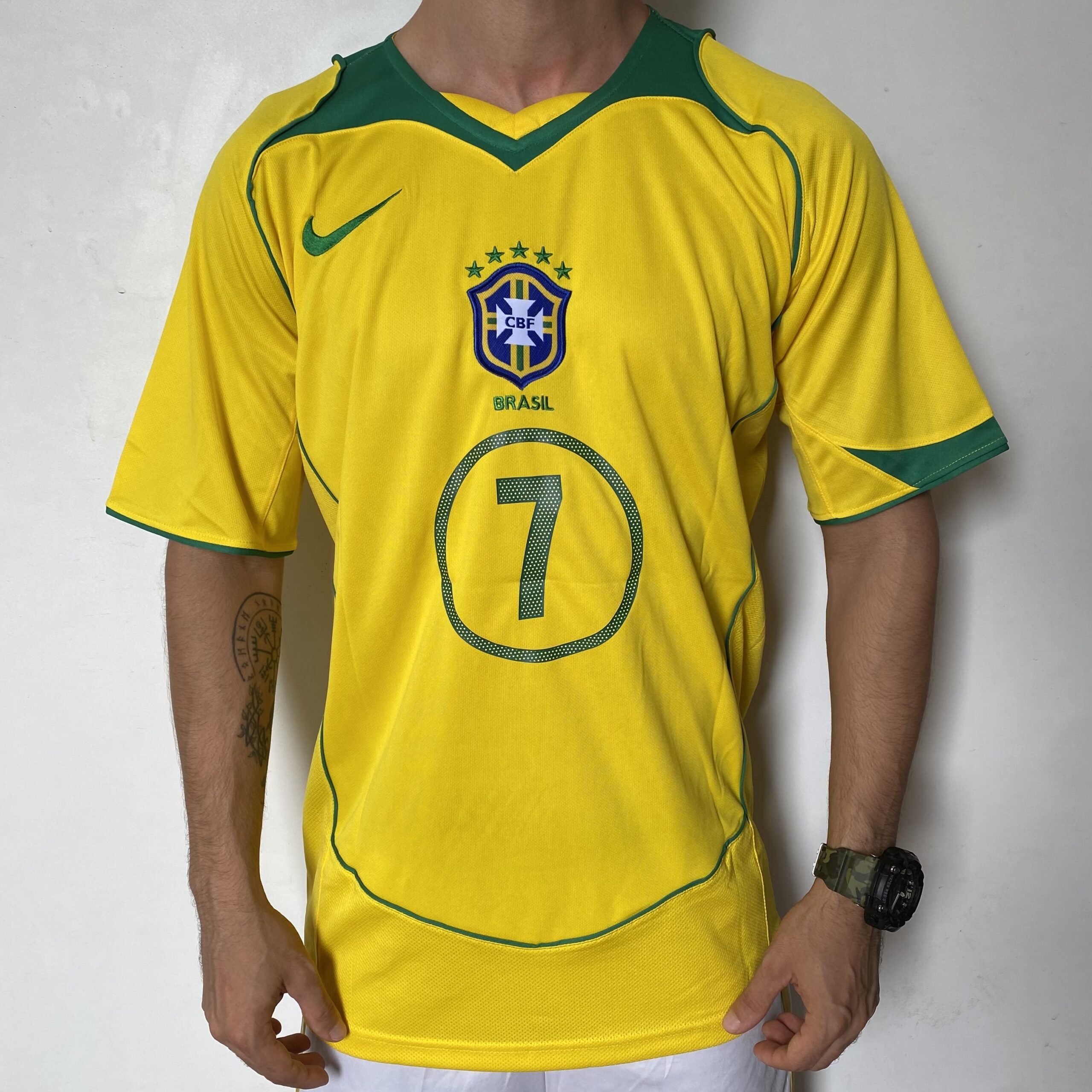 Camisa Retrô Clássica Seleção Brasileira Brasil – Nike – Adriano 7 – Amarela – 2004 – Total 90