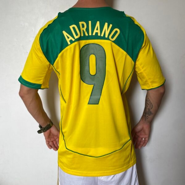 Camisa Retrô Clássica Seleção Brasileira Brasil – Nike – Amarela – 2004 – Total 90 - Imagem 19