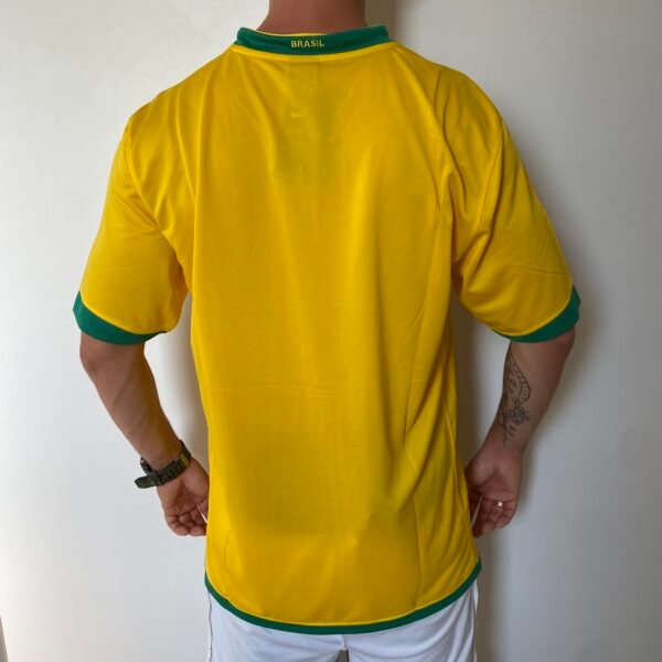 Camisa Retrô Clássica Seleção Brasileira Brasil – Nike – Amarela – 2006 - Imagem 4