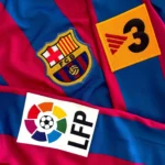 Camisa Retrô Barcelona Home 2005/2006 - Ronaldinho 10 - Manga Longa - Nike - Azul Grená - Imagem 10