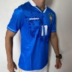Camisa Retrô Clássica Seleção Brasileira Brasil – Veludo - Umbro – Azul – 1994 - Romário 11 - Imagem 4
