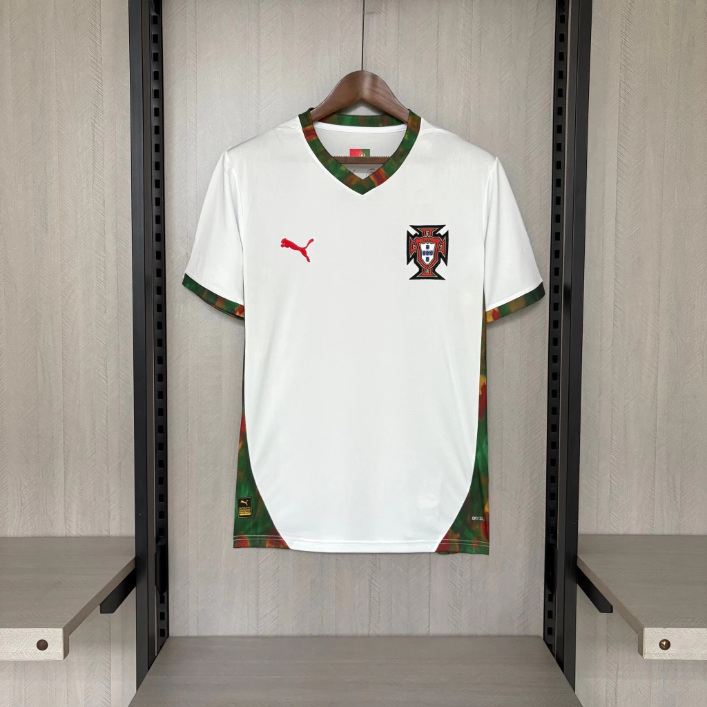 Camisa Seleção Portugal Treino Versão Torcedor Copa Do Mundo 2026 Branco Puma