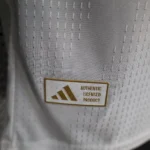 Camisa Real Madrid Home Versão Jogador 2026/27 Branca Adidas - Imagem 5